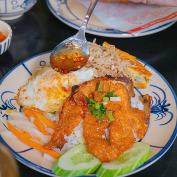 Cơm sườn mỡ